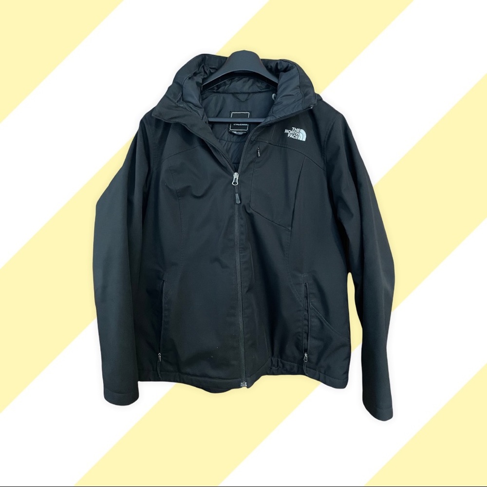 The North Face ski jacket size women’s XL, in excellent condition. Lightweight